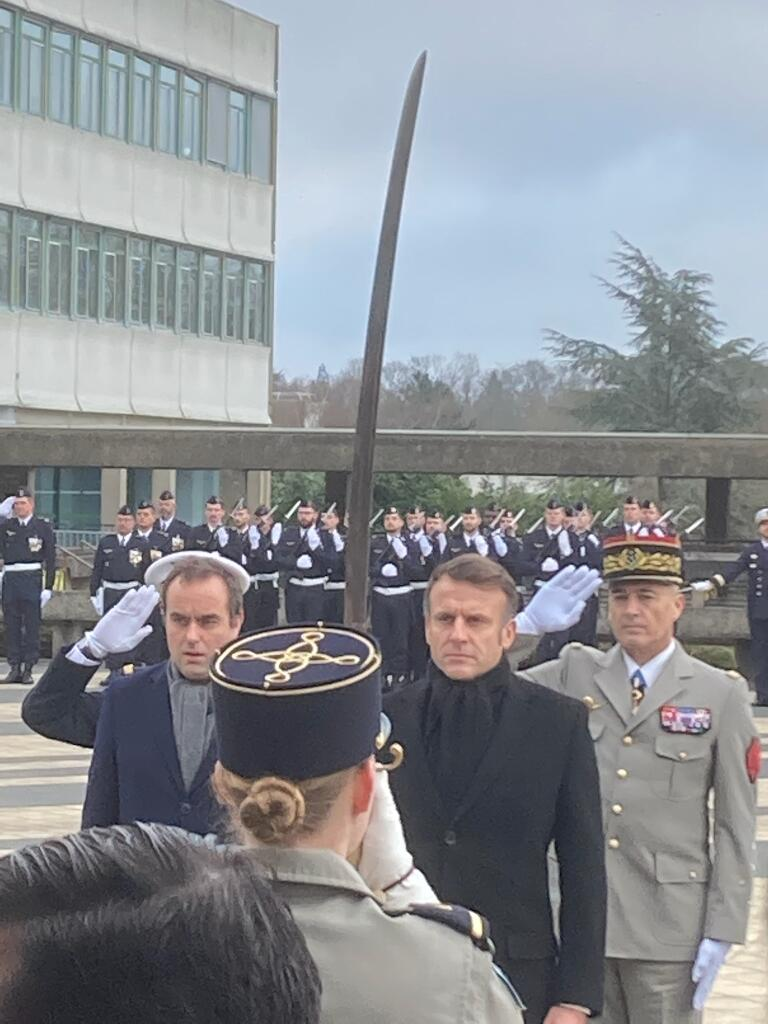 Le président de la République et le Ministre des Armées 